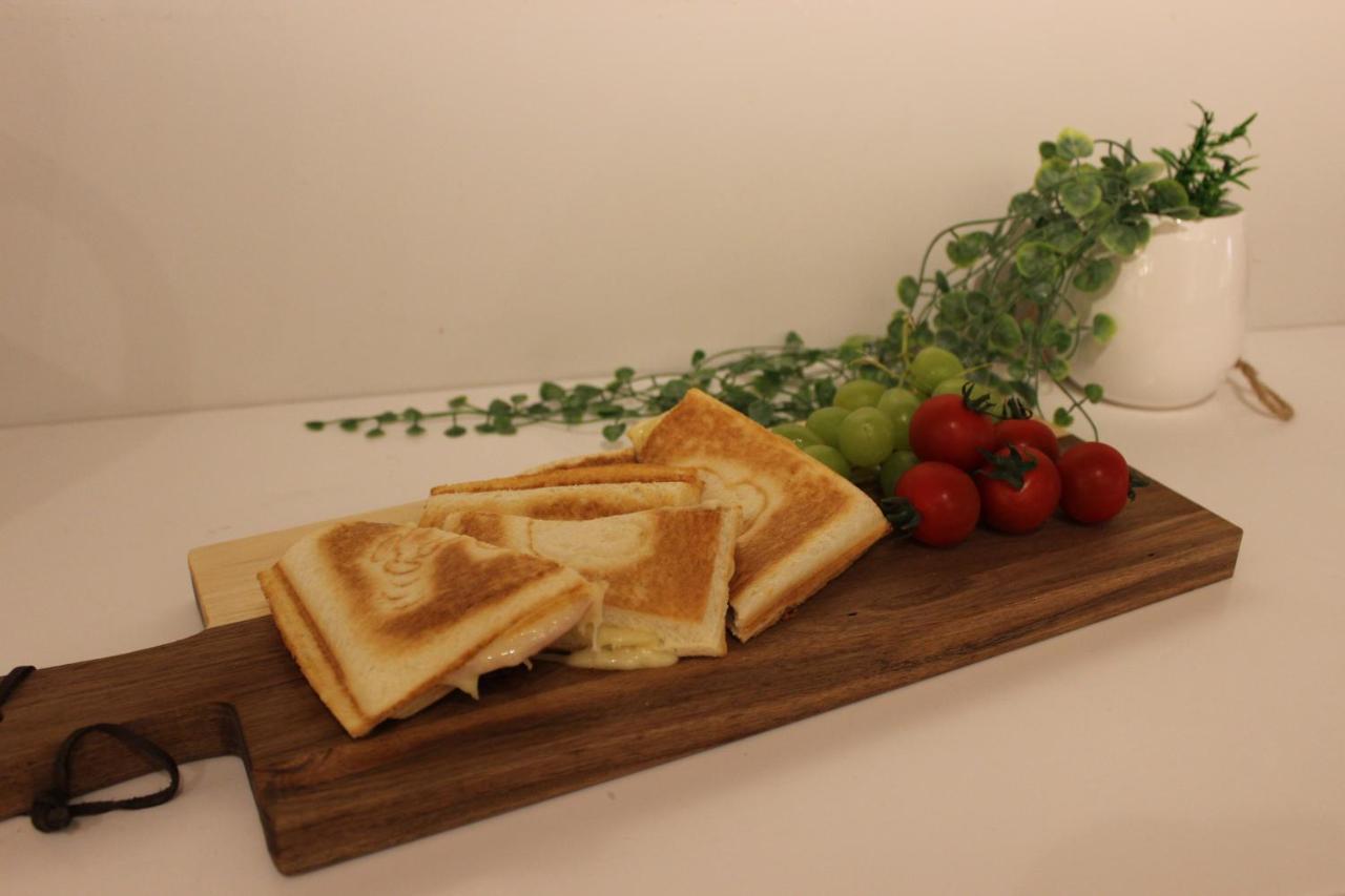 Plat Hostel Keikyu Minowa Forest Токио Экстерьер фото